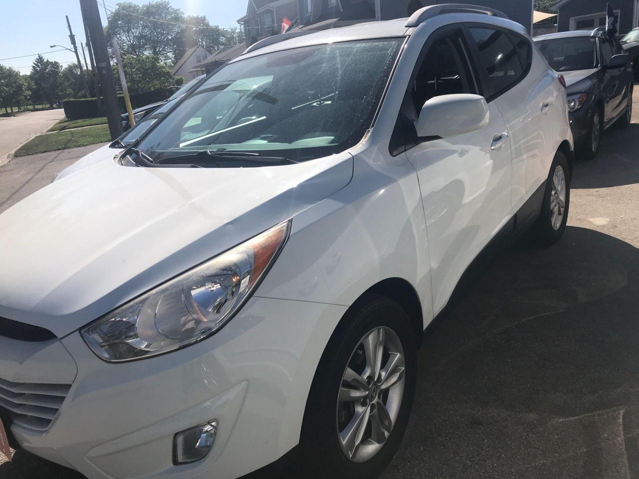 2011 Hyundai Tucson GLS-3