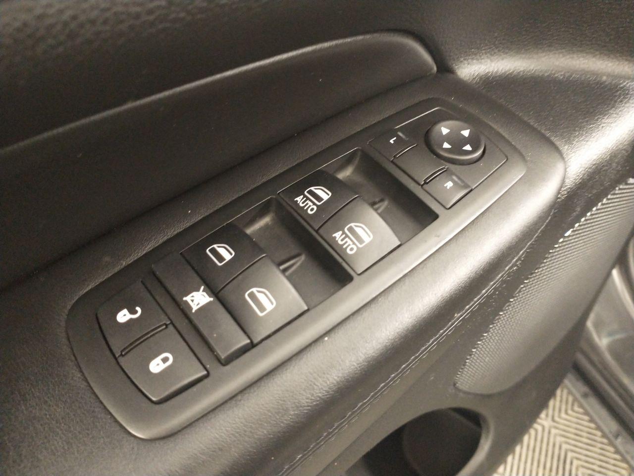 2011 Jeep Grand Cherokee -4