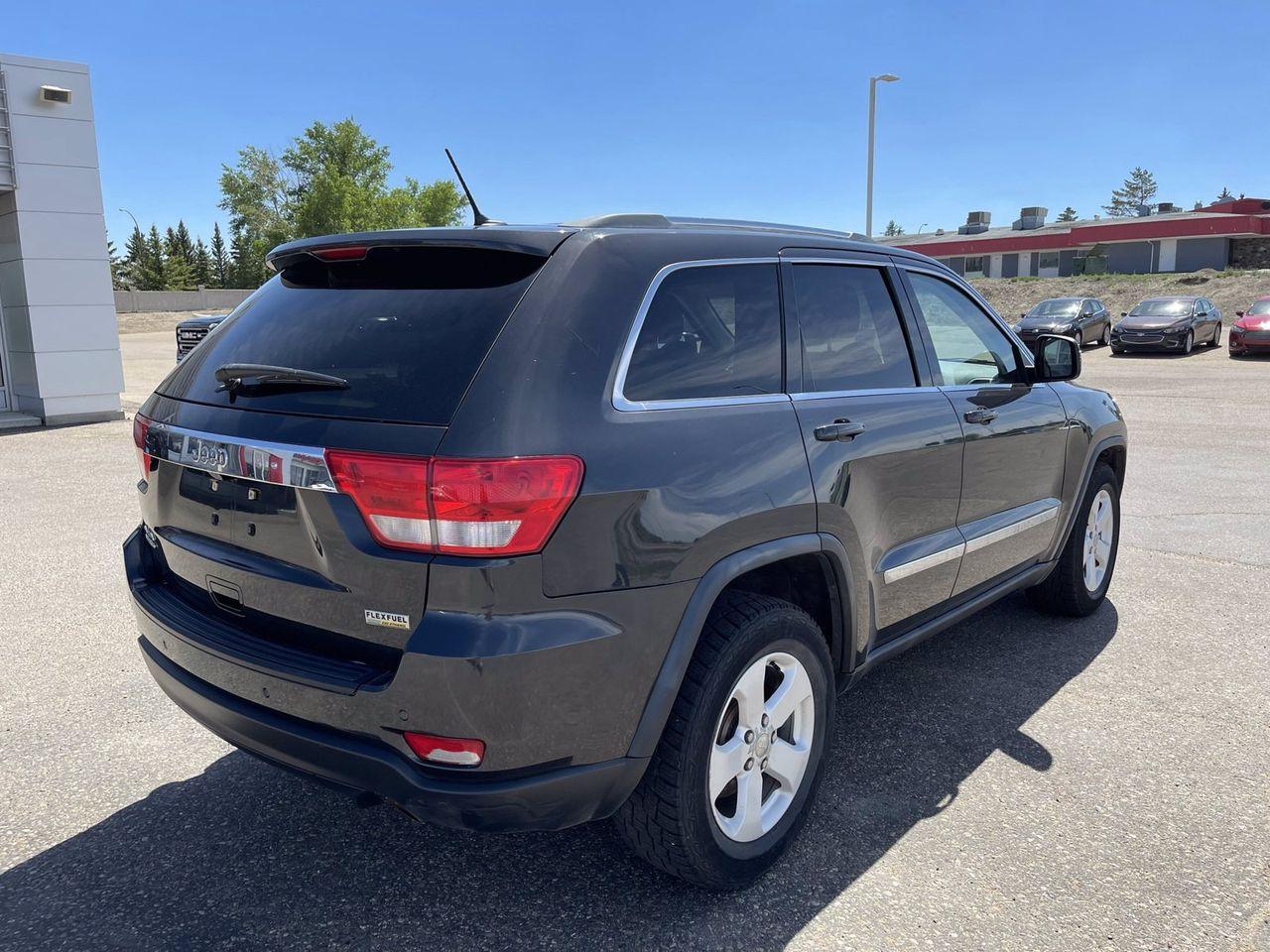 2011 Jeep Grand Cherokee -2