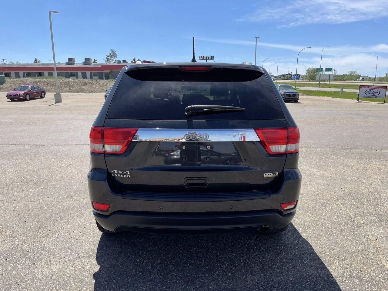 2011 Jeep Grand Cherokee -3