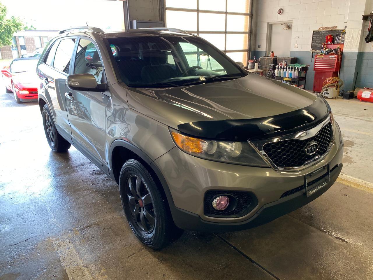 2011 Kia Sorento LX-0