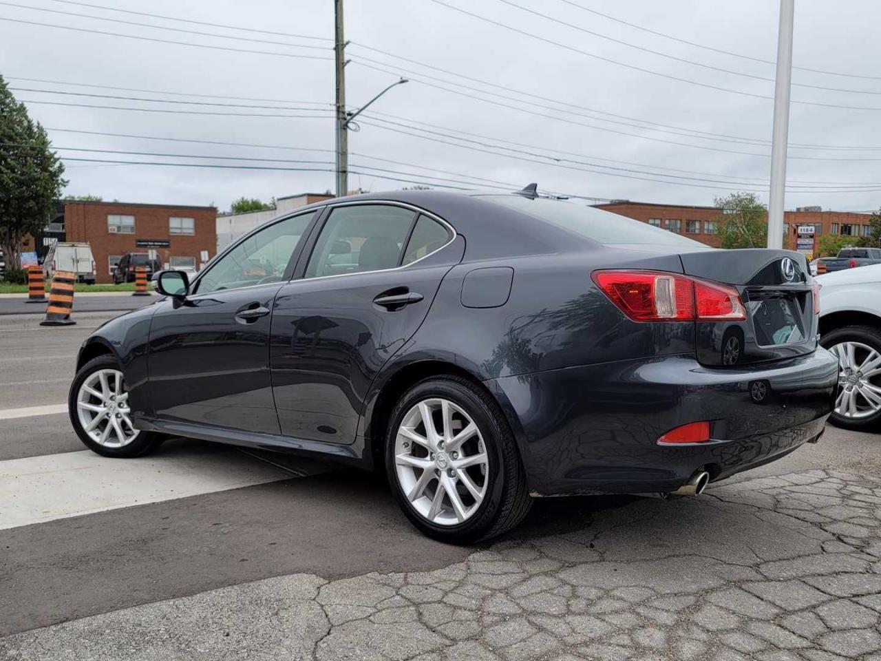 2011 Lexus IS -2