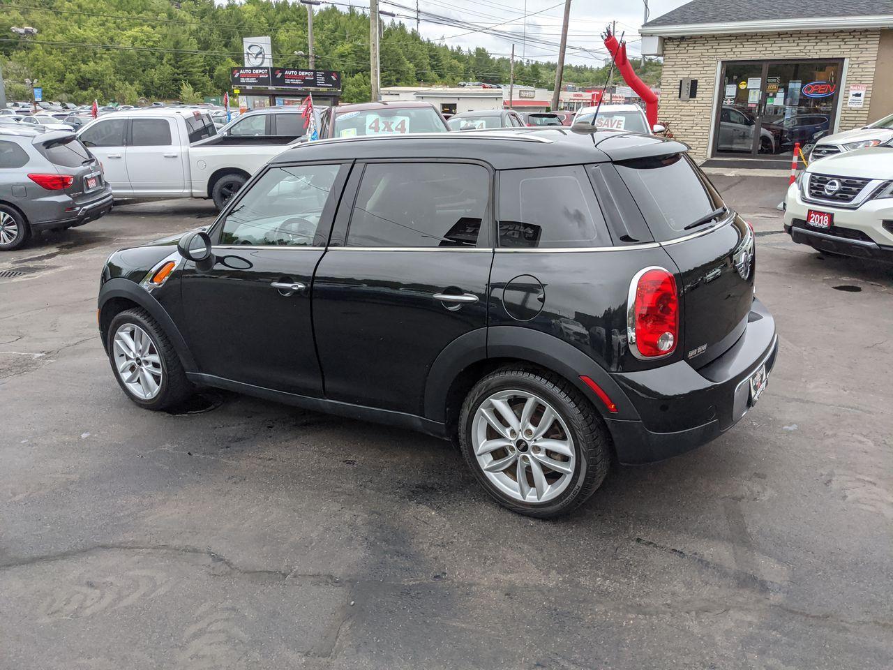 2011 MINI Countryman Base-2