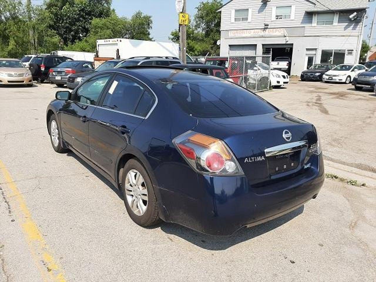 2011 Nissan Altima 2.5 S-2
