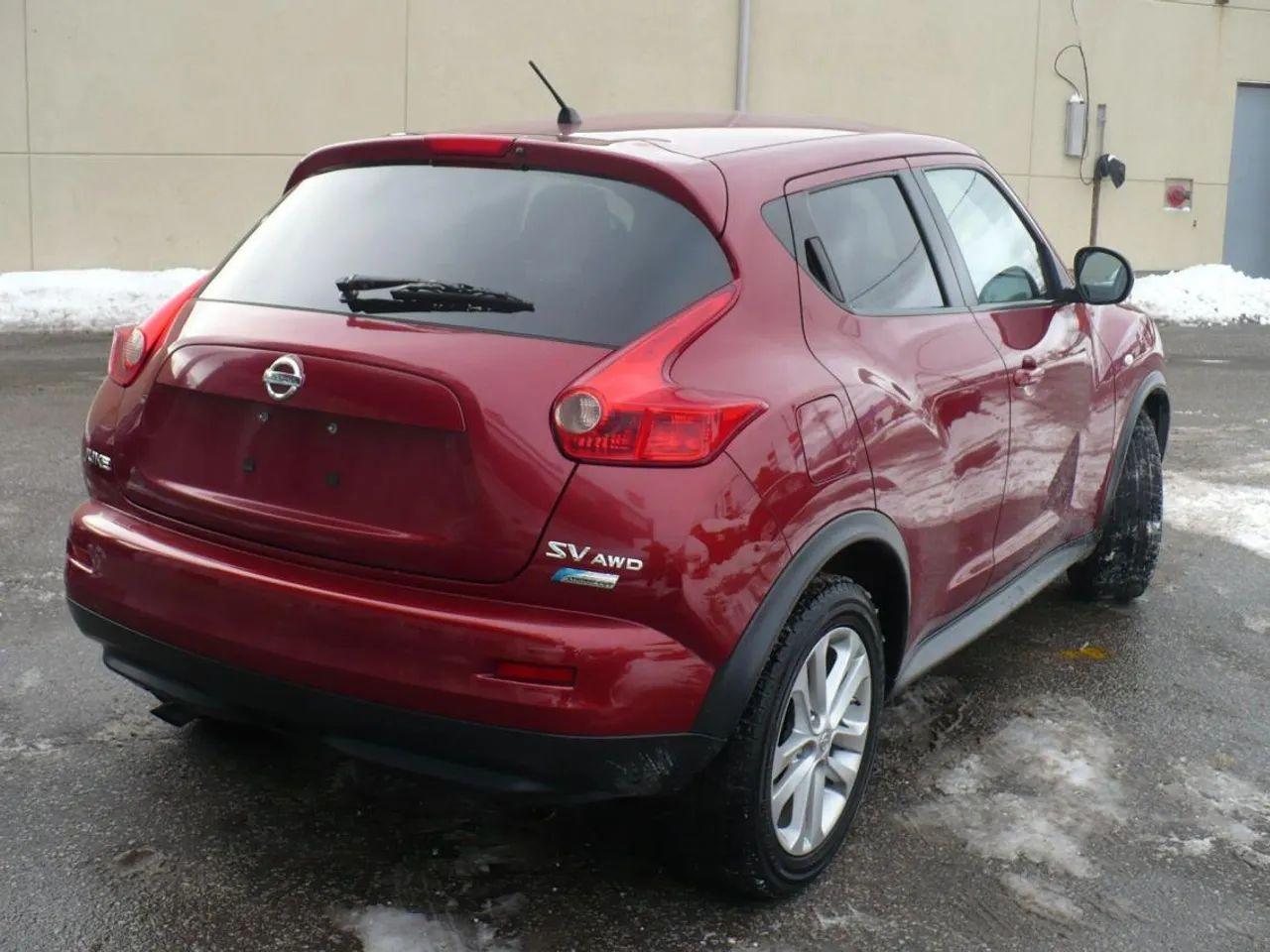 2011 Nissan Juke S-2