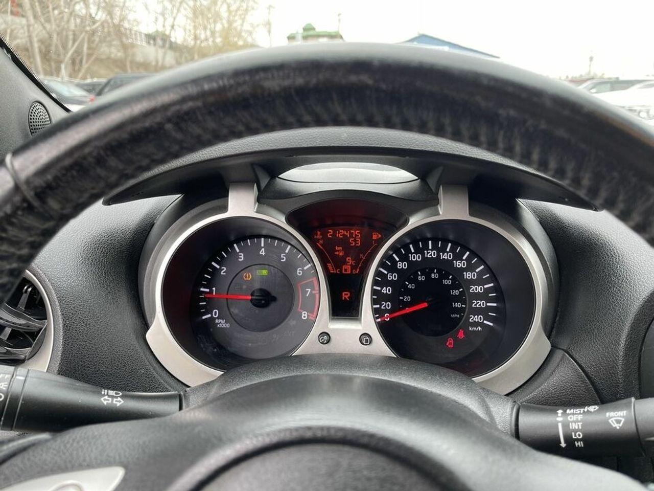 2011 Nissan Juke S-3