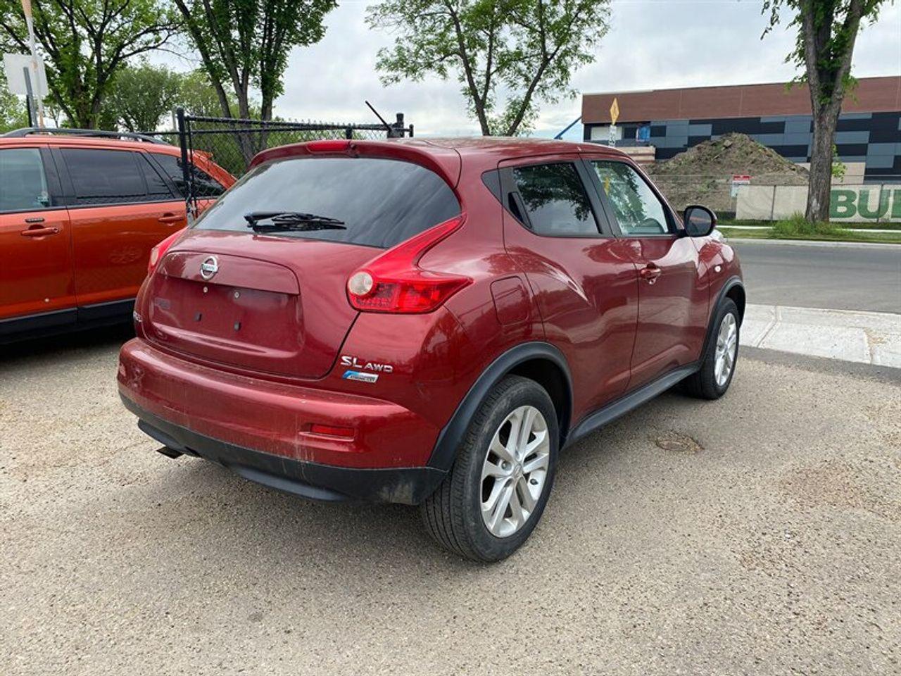 2011 Nissan Juke S-3