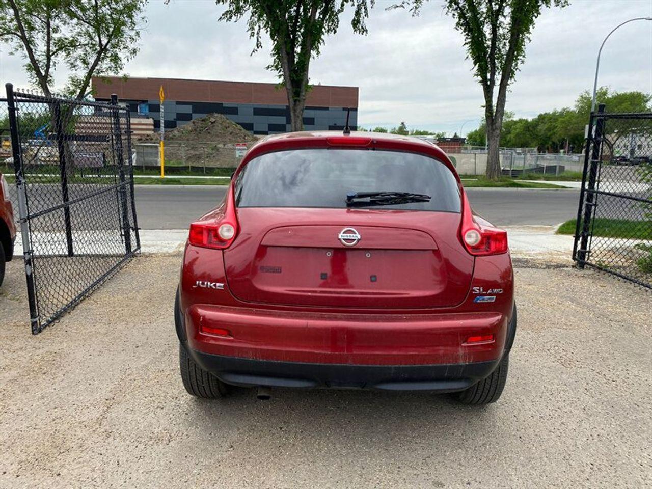 2011 Nissan Juke S-4