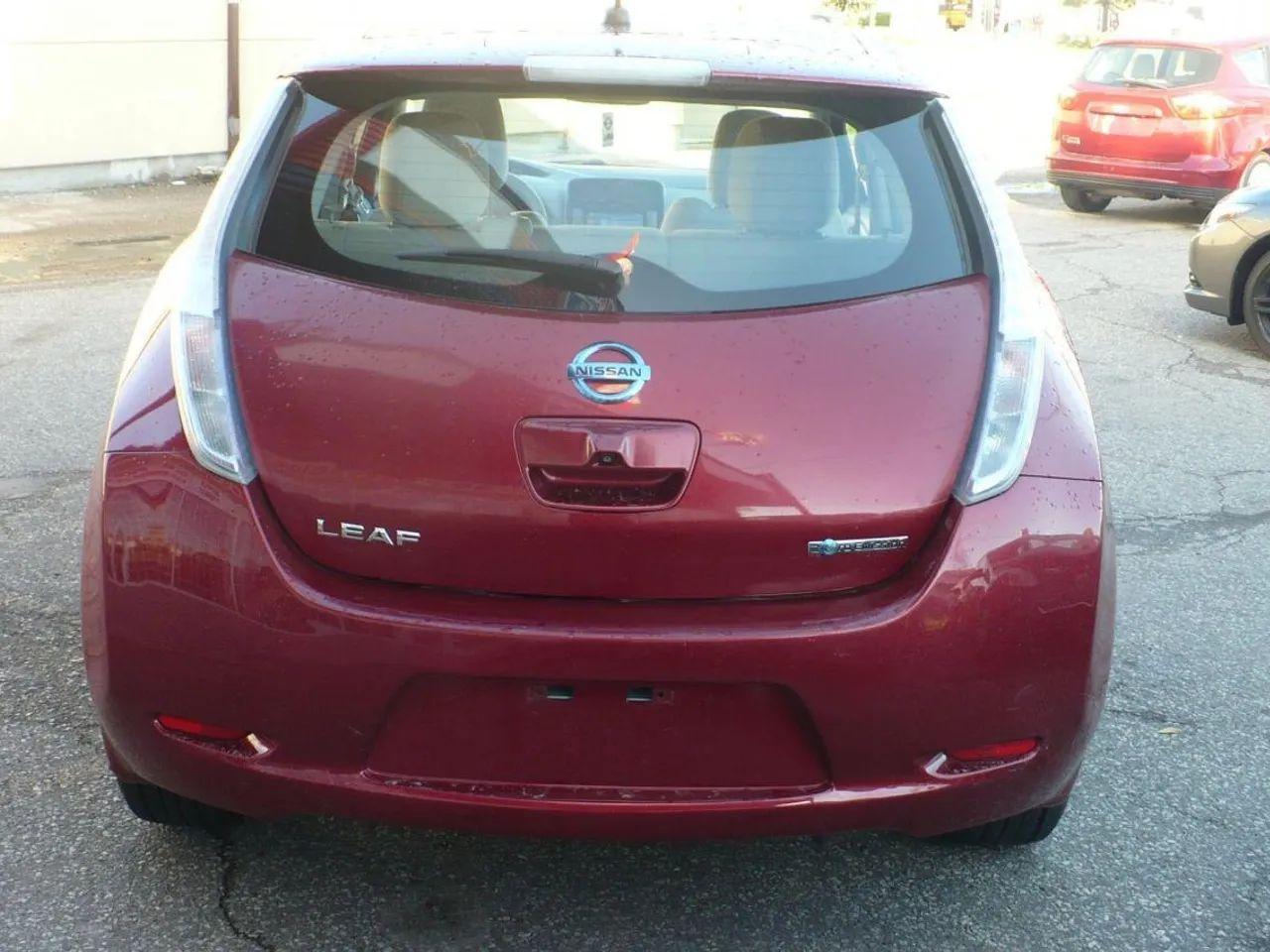 2011 Nissan LEAF SL-3