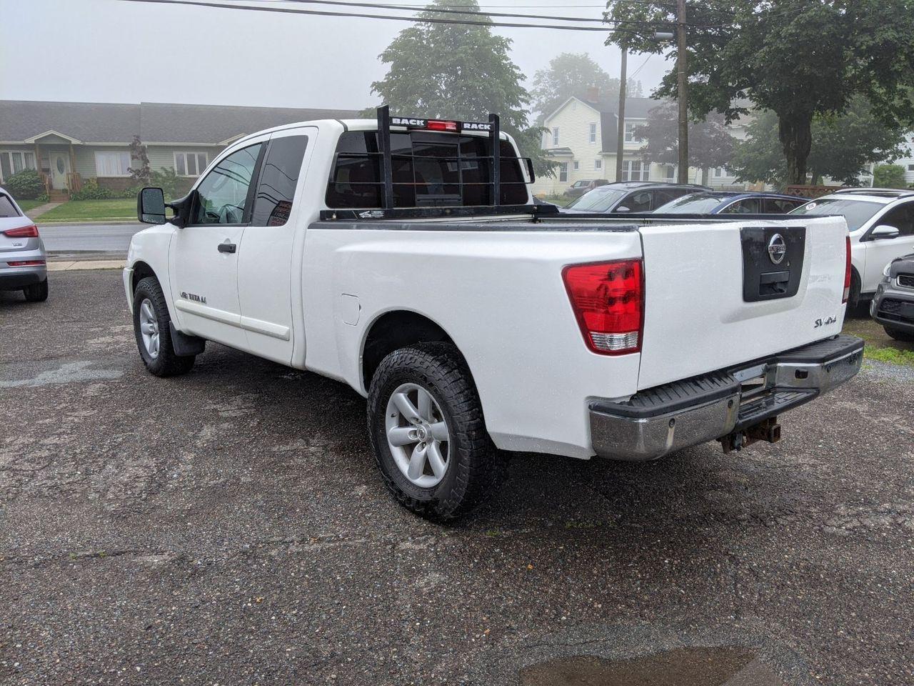 2011 Nissan Titan S-3