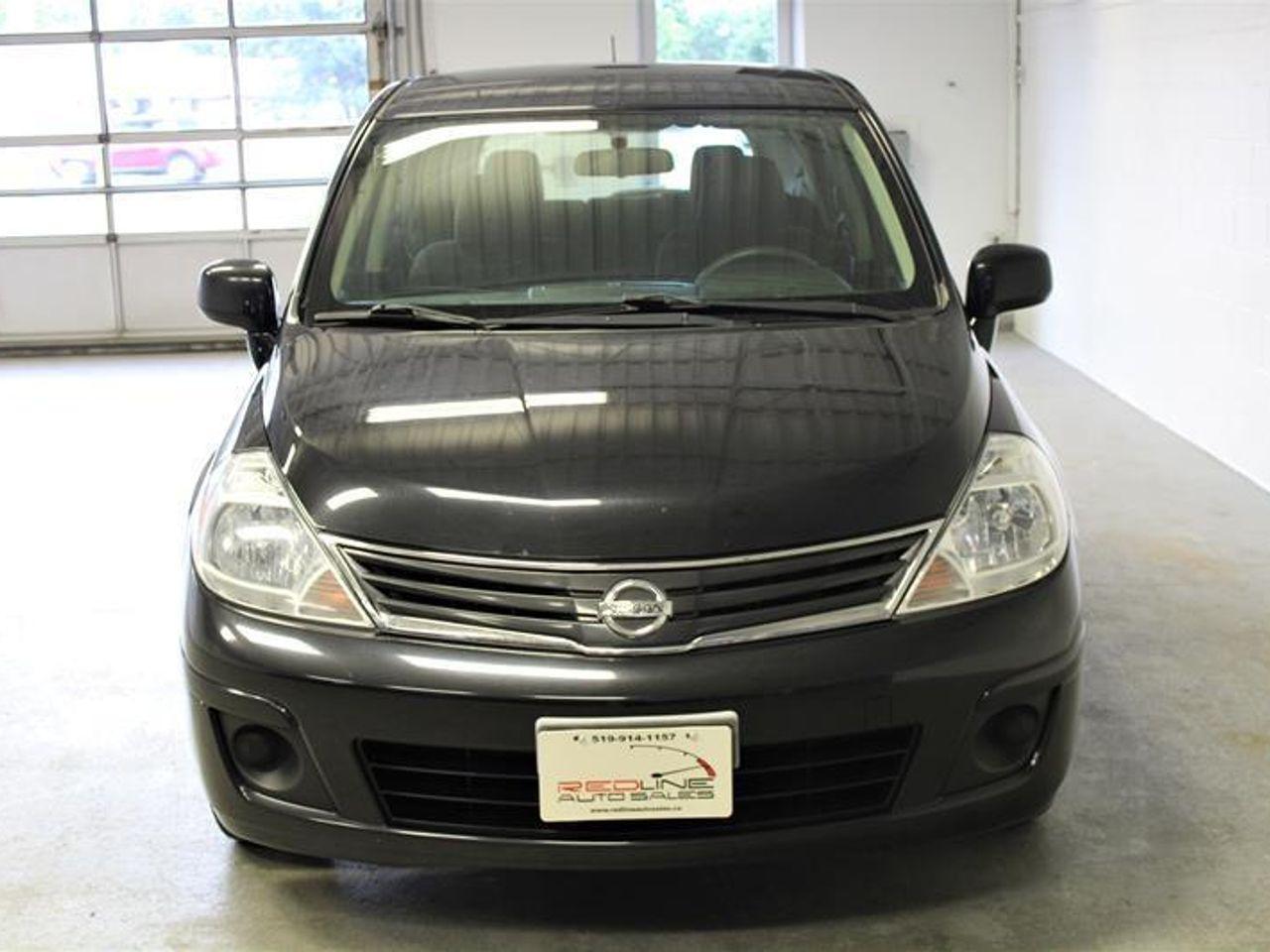 2011 Nissan Versa 1.8 S-2