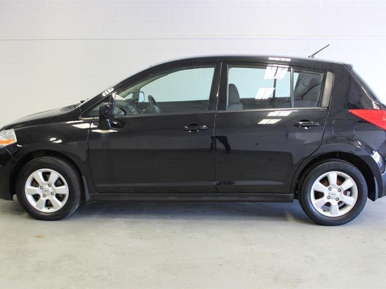 2011 Nissan Versa 1.8 S-4