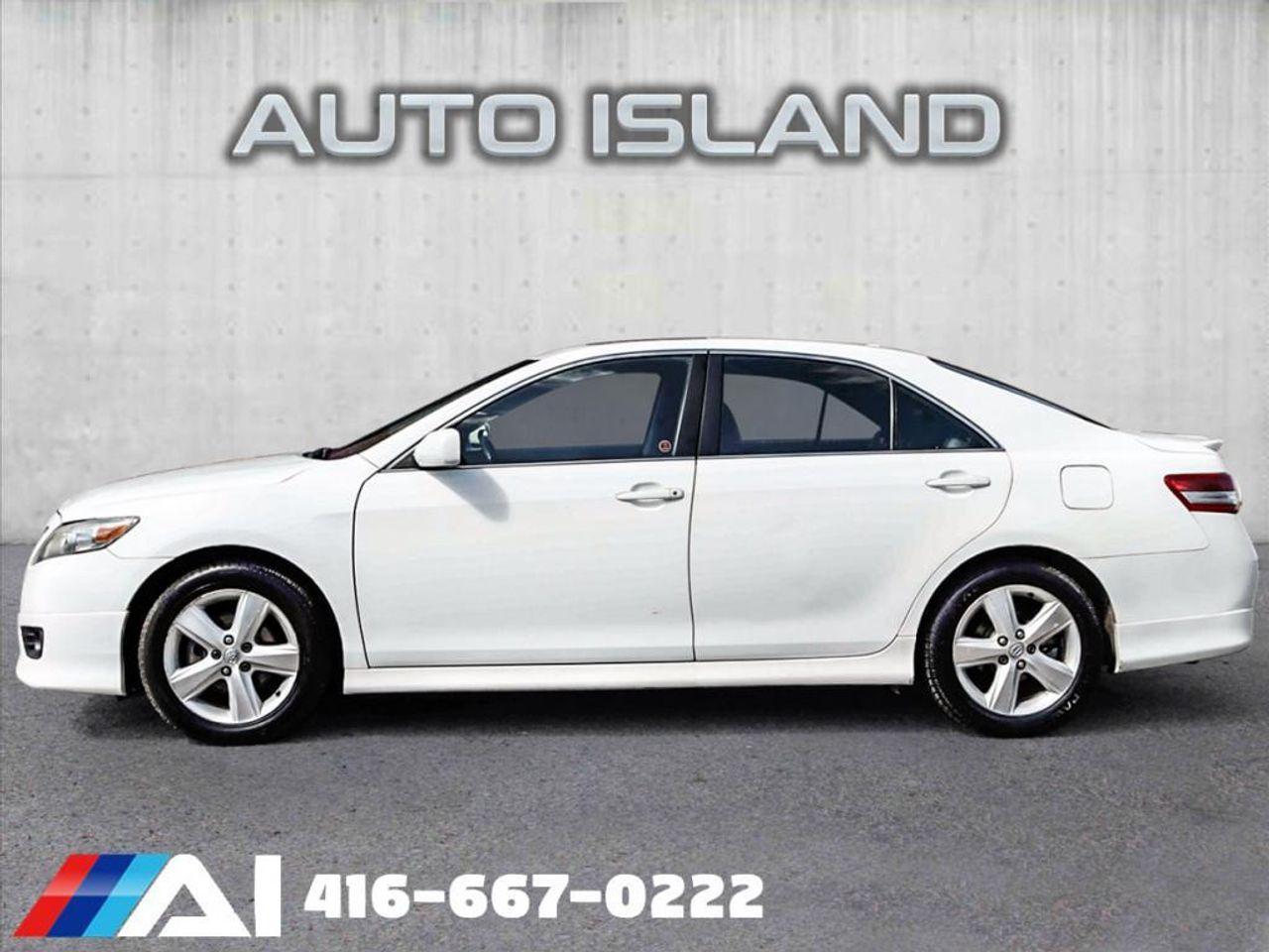 2011 Toyota Camry SE-3
