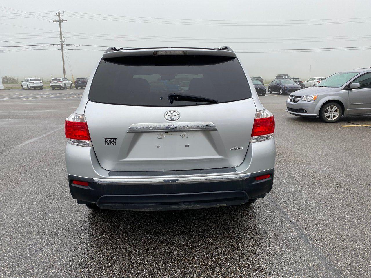 2011 Toyota Highlander Sport-4