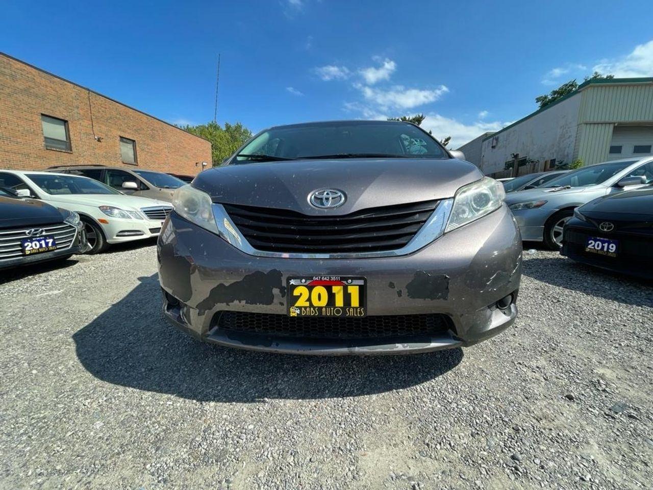 2011 Toyota Sienna LE-2