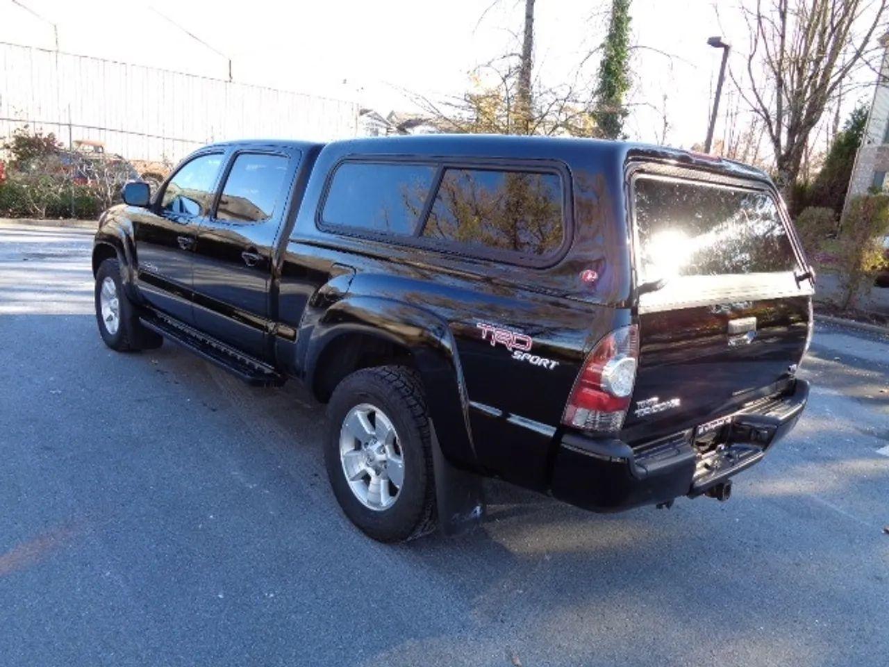 2011 Toyota Tacoma V6-2