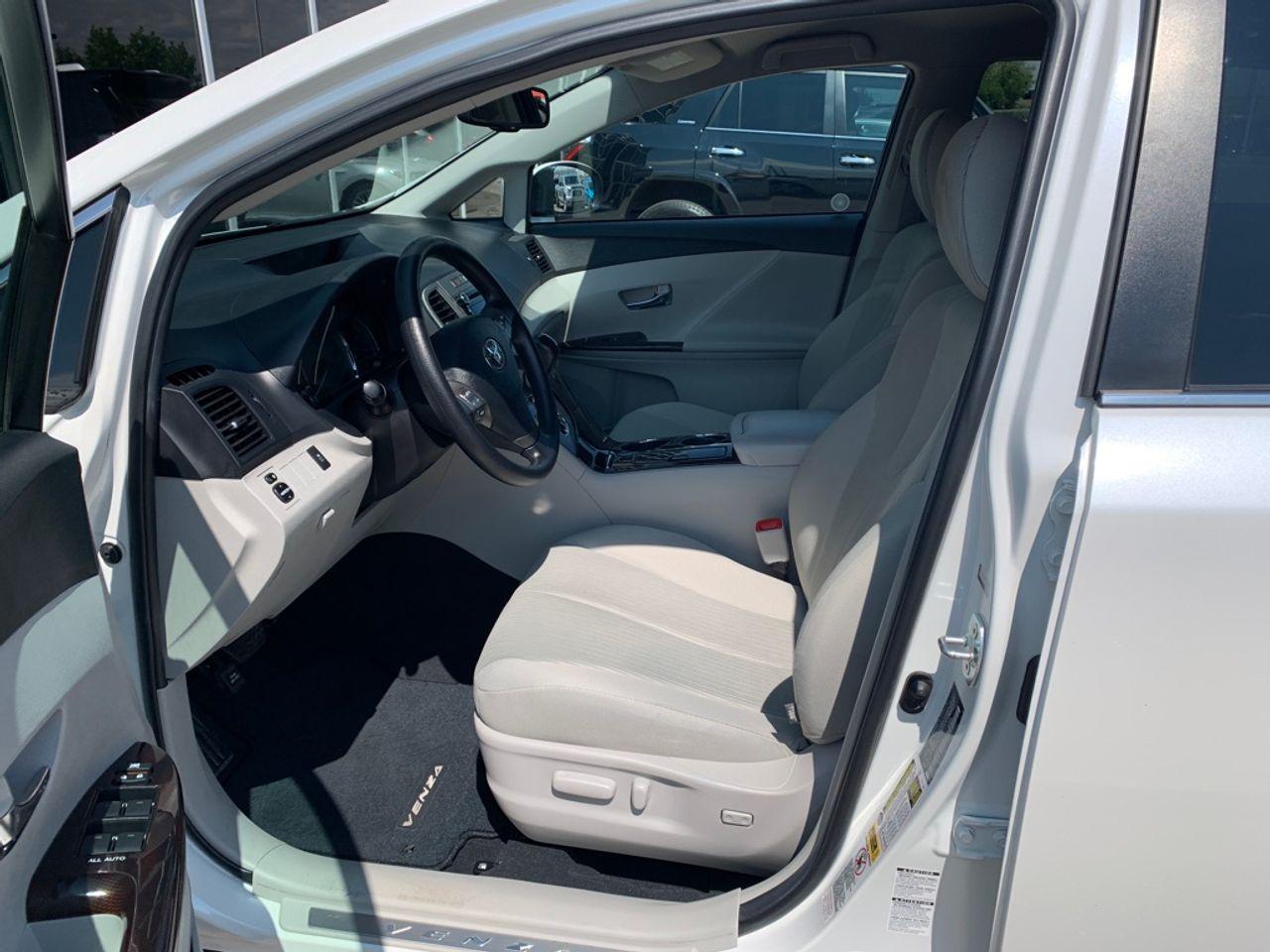 2011 Toyota Venza Base-3