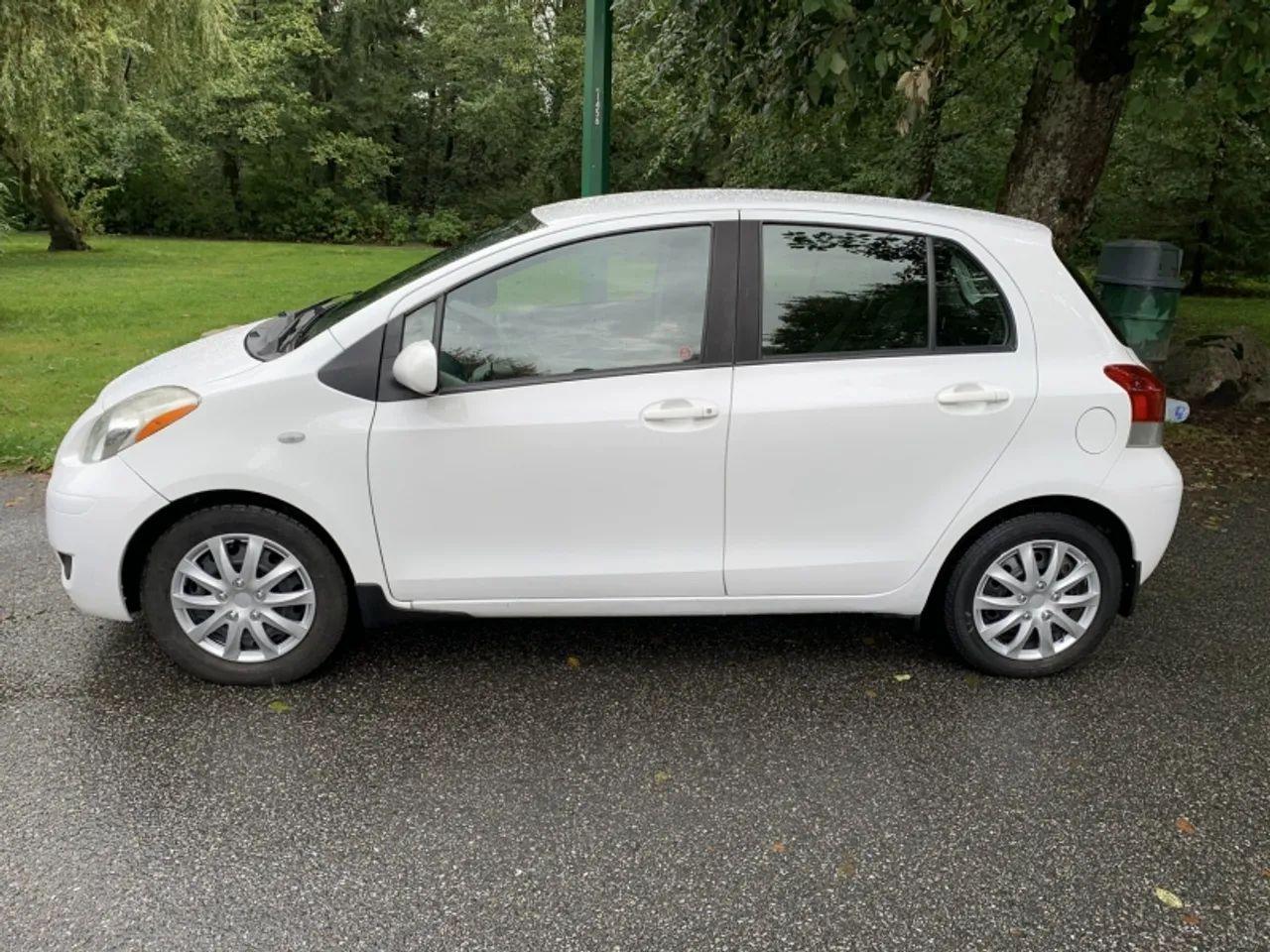 2011 Toyota Yaris Base-1