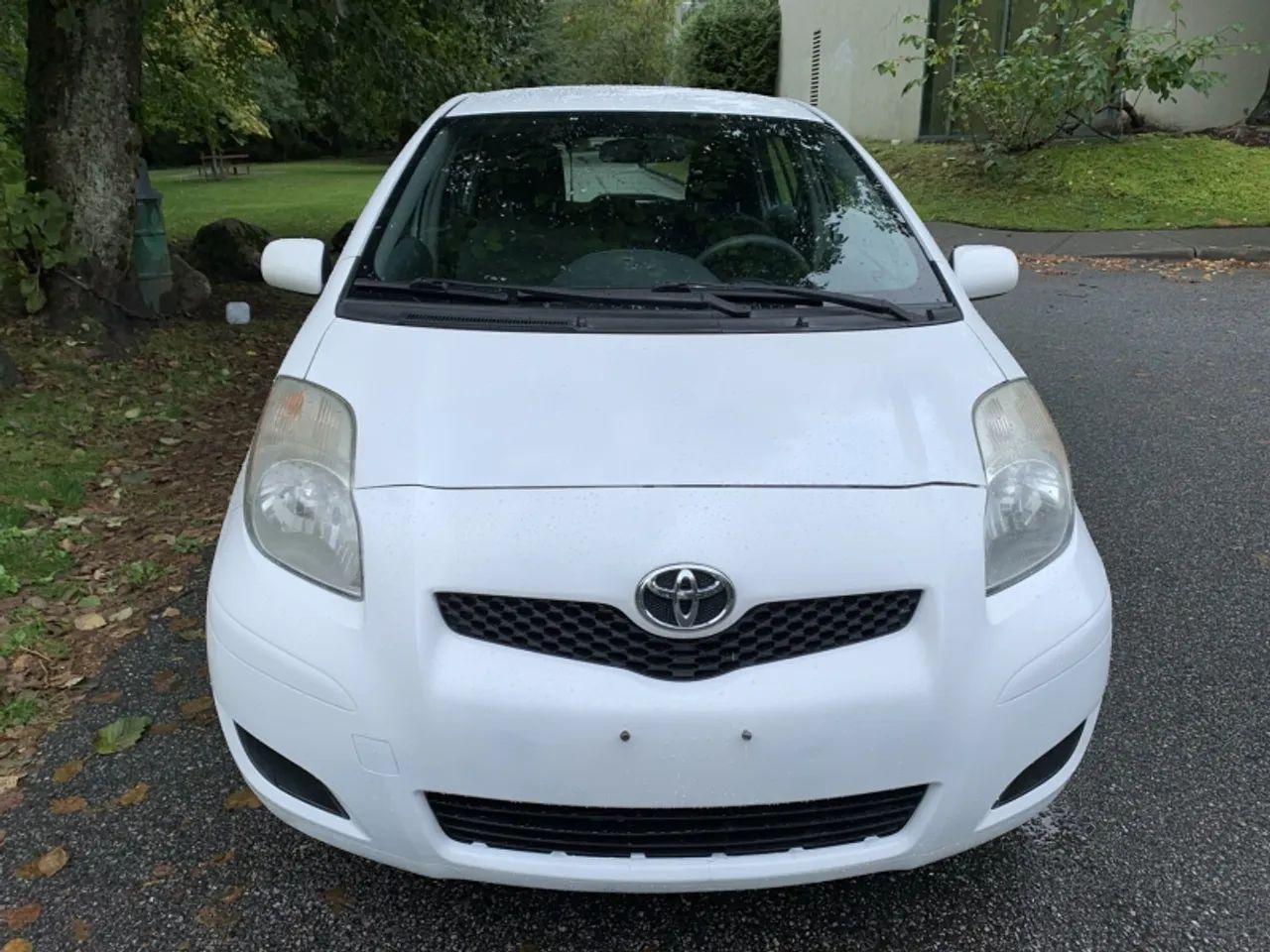 2011 Toyota Yaris Base-2