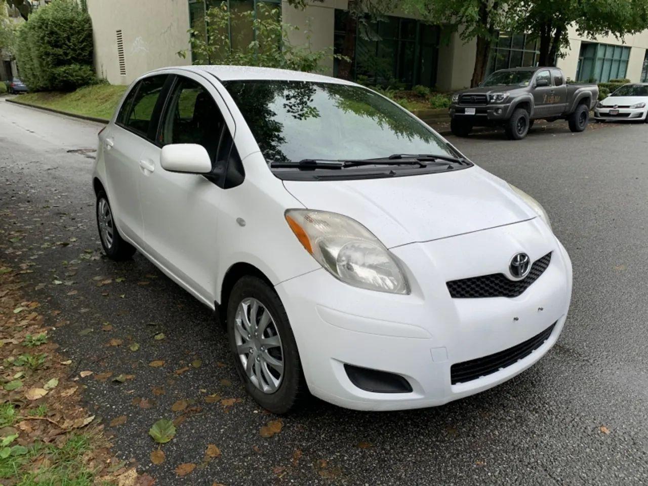 2011 Toyota Yaris Base-3
