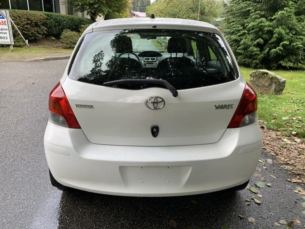 2011 Toyota Yaris Base-4