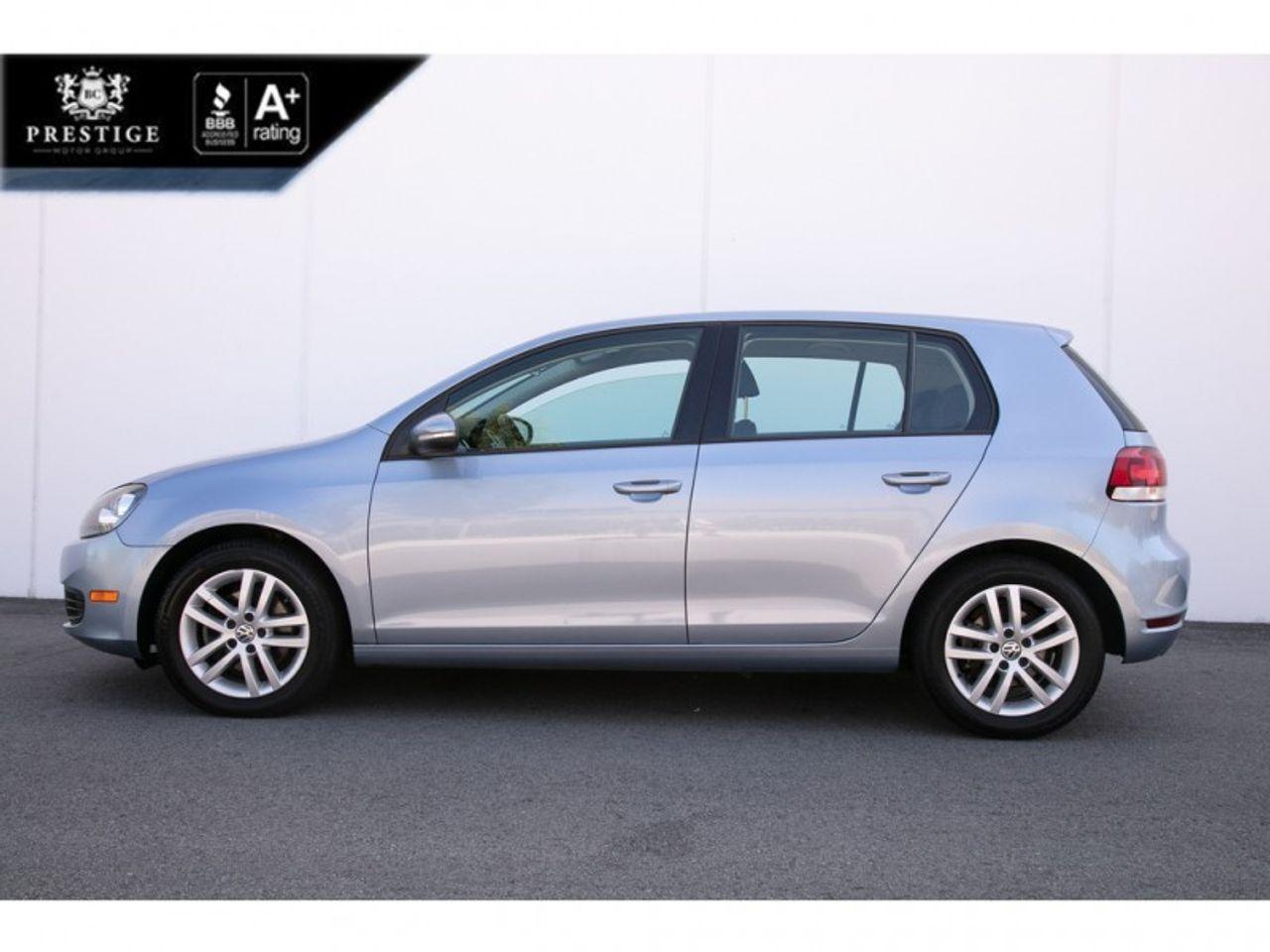 2011 Volkswagen Golf -1