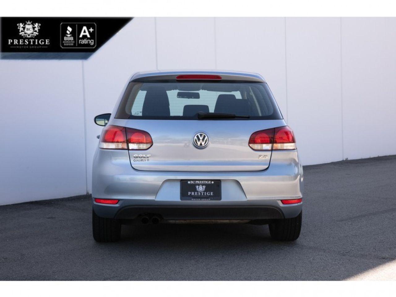 2011 Volkswagen Golf -3