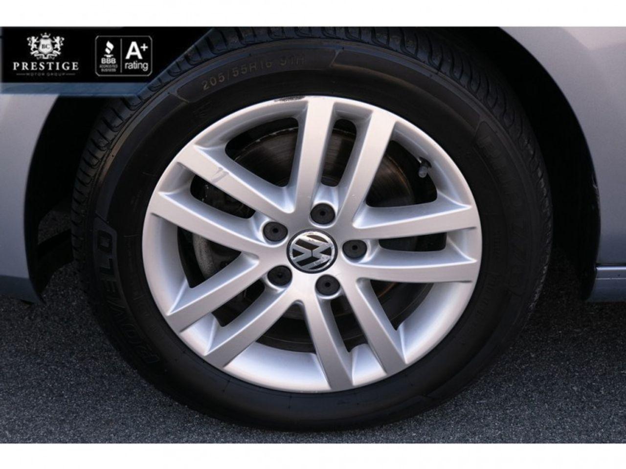 2011 Volkswagen Golf -4