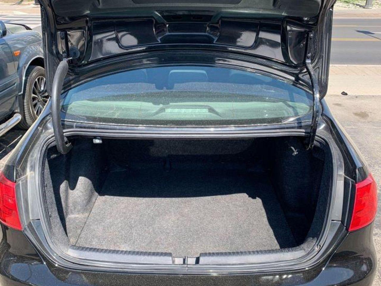 2011 Volkswagen Jetta -3