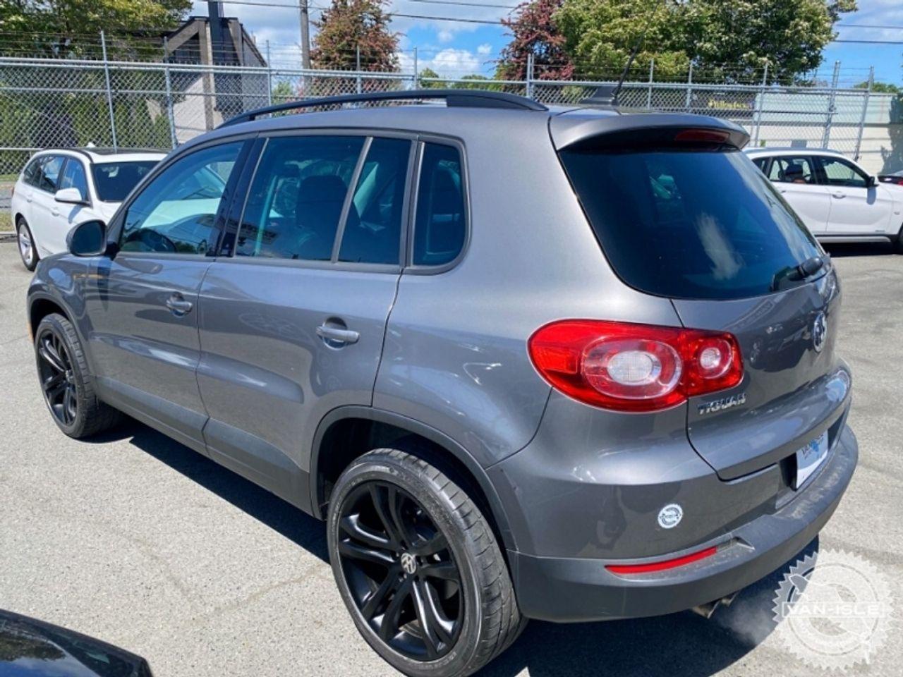 2011 Volkswagen Tiguan -1