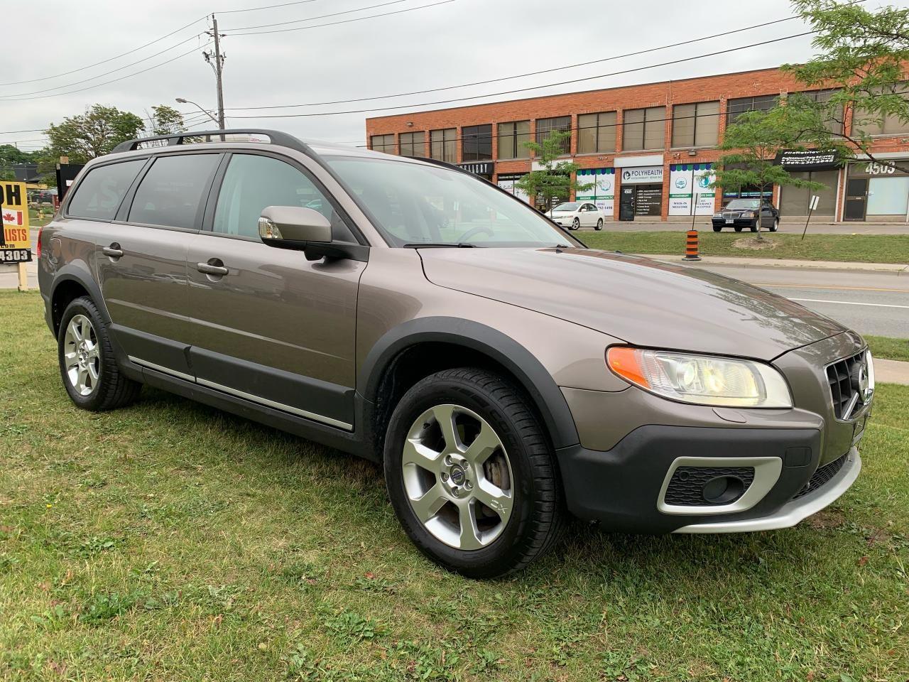 2011 Volvo XC70 T6-2