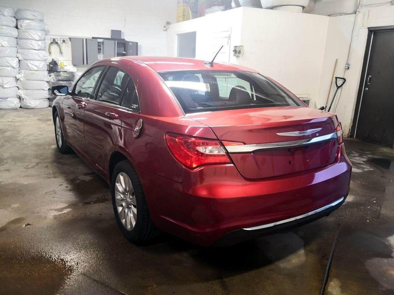 2012 Chrysler 200 LX-3