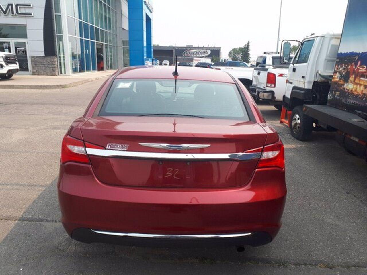 2012 Chrysler 200 LX-2