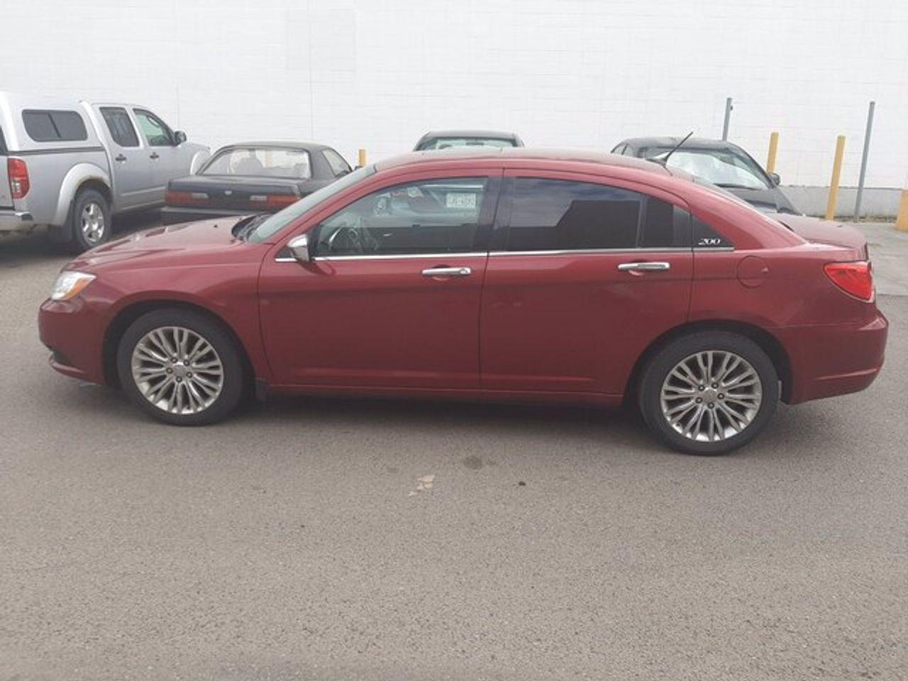 2012 Chrysler 200 Limited-1