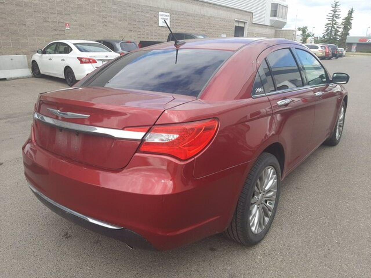 2012 Chrysler 200 Limited-4