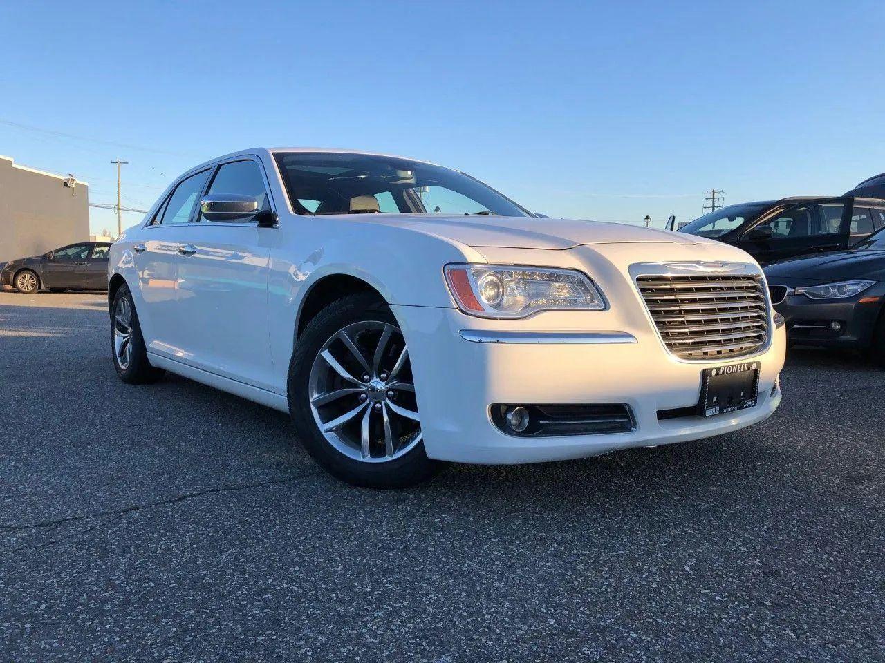 2012 Chrysler 300 C-1