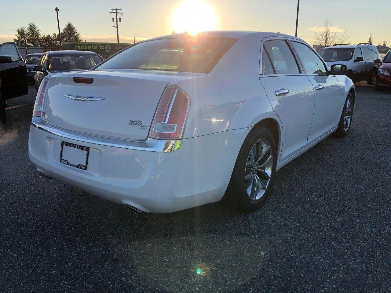 2012 Chrysler 300 C-4