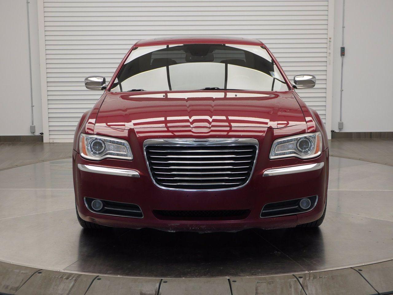 2012 Chrysler 300 C-1