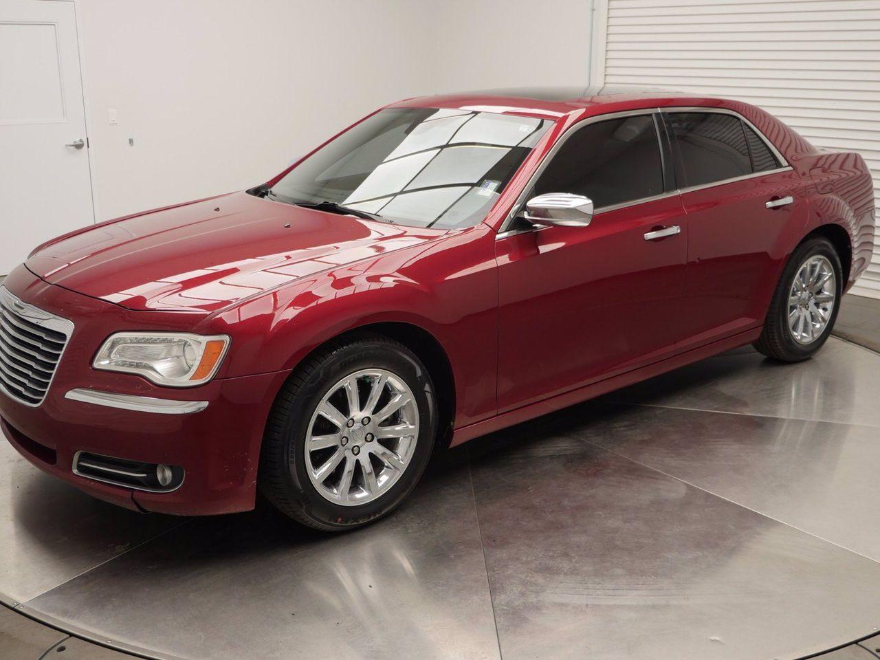 2012 Chrysler 300 C-3