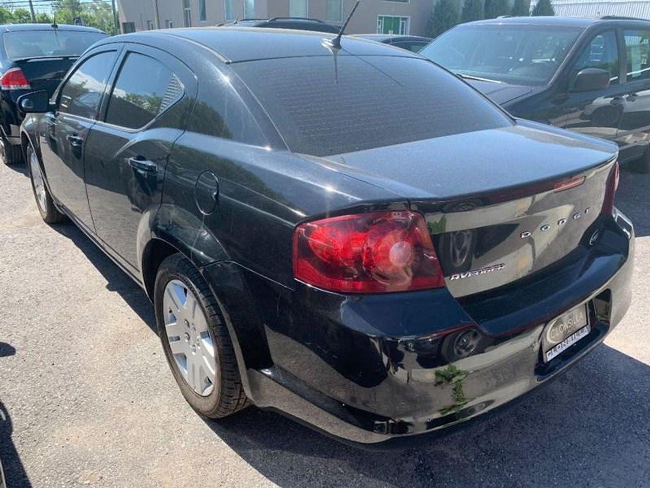 2012 Dodge Avenger SE-2