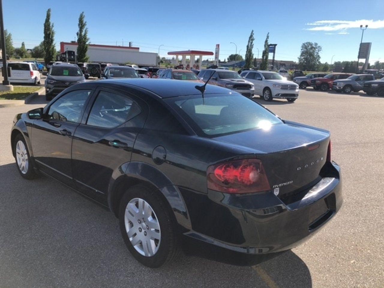 2012 Dodge Avenger SE-2