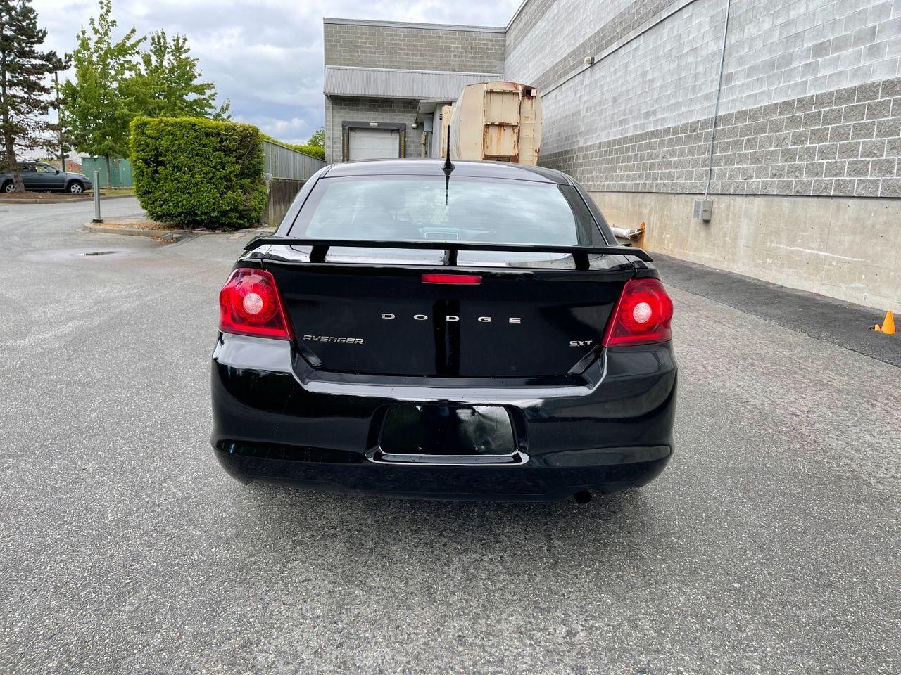 2012 Dodge Avenger SXT-4