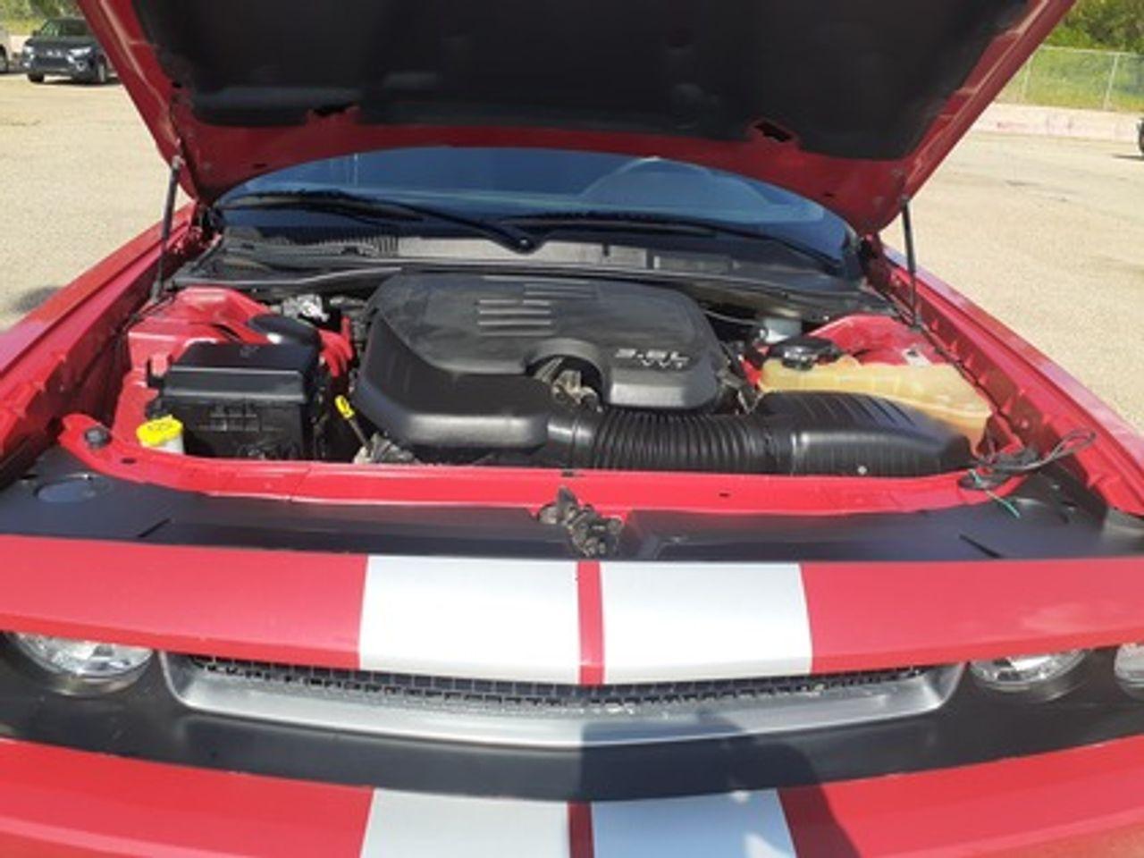2012 Dodge Challenger SXT-4