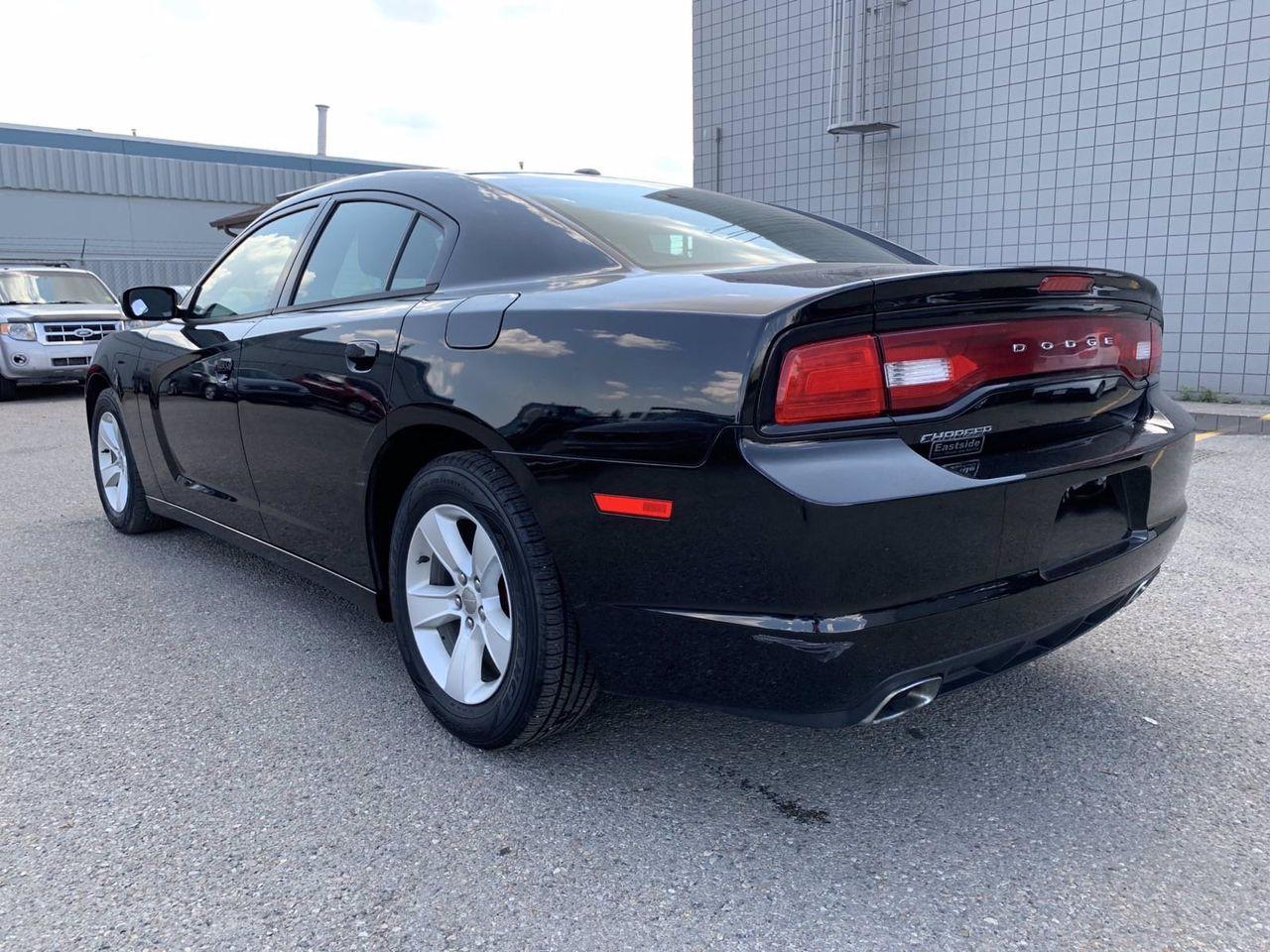 2012 Dodge Charger SE-1