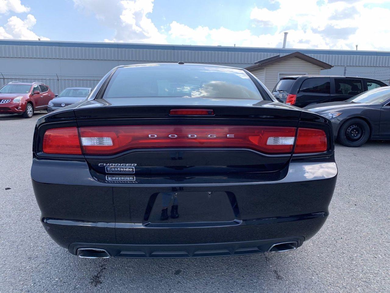2012 Dodge Charger SE-2