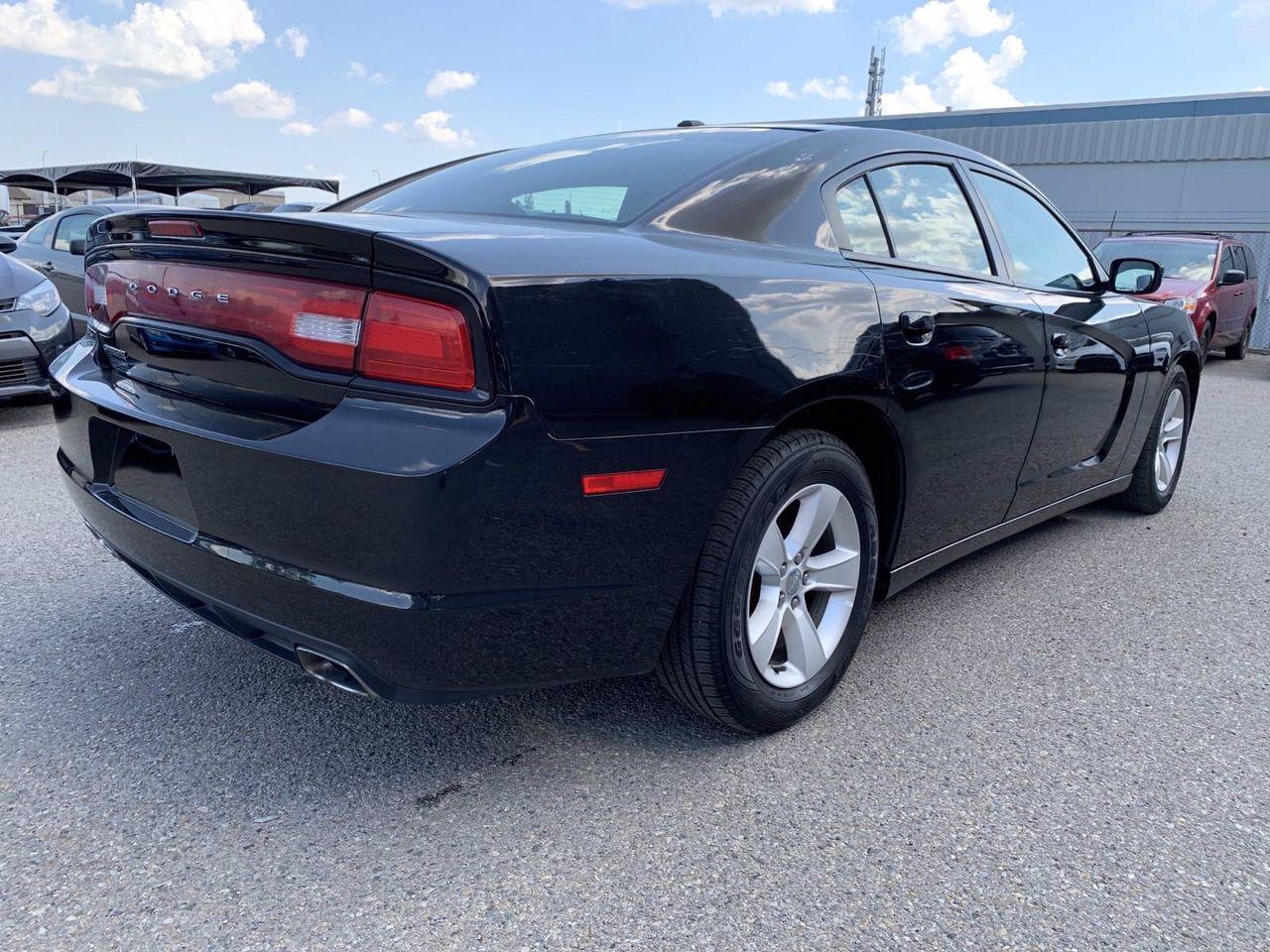 2012 Dodge Charger SE-3