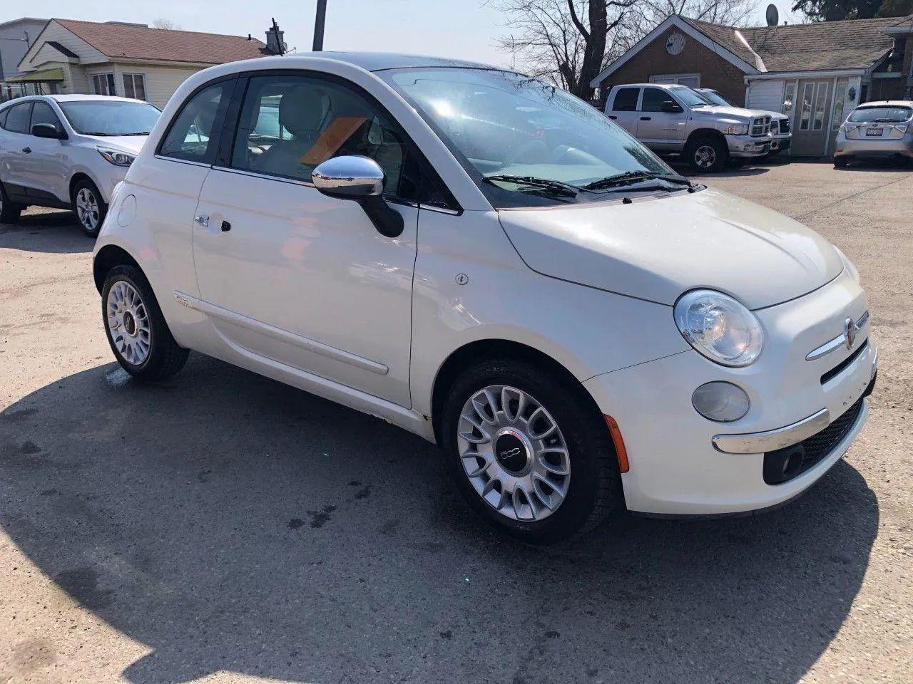2012 FIAT 500 Lounge-2