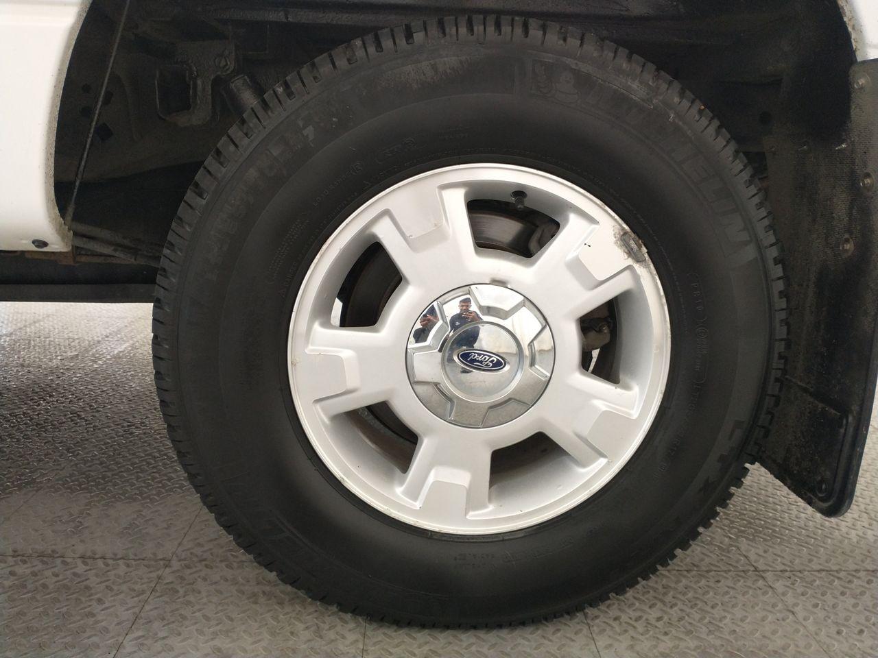 2012 Ford F-150 XLT-4