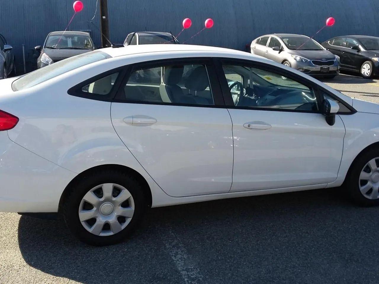 2012 Ford Fiesta S-3