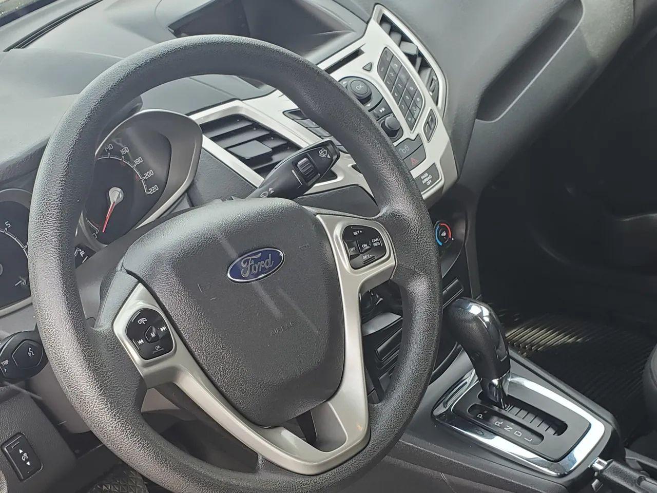 2012 Ford Fiesta SE-1